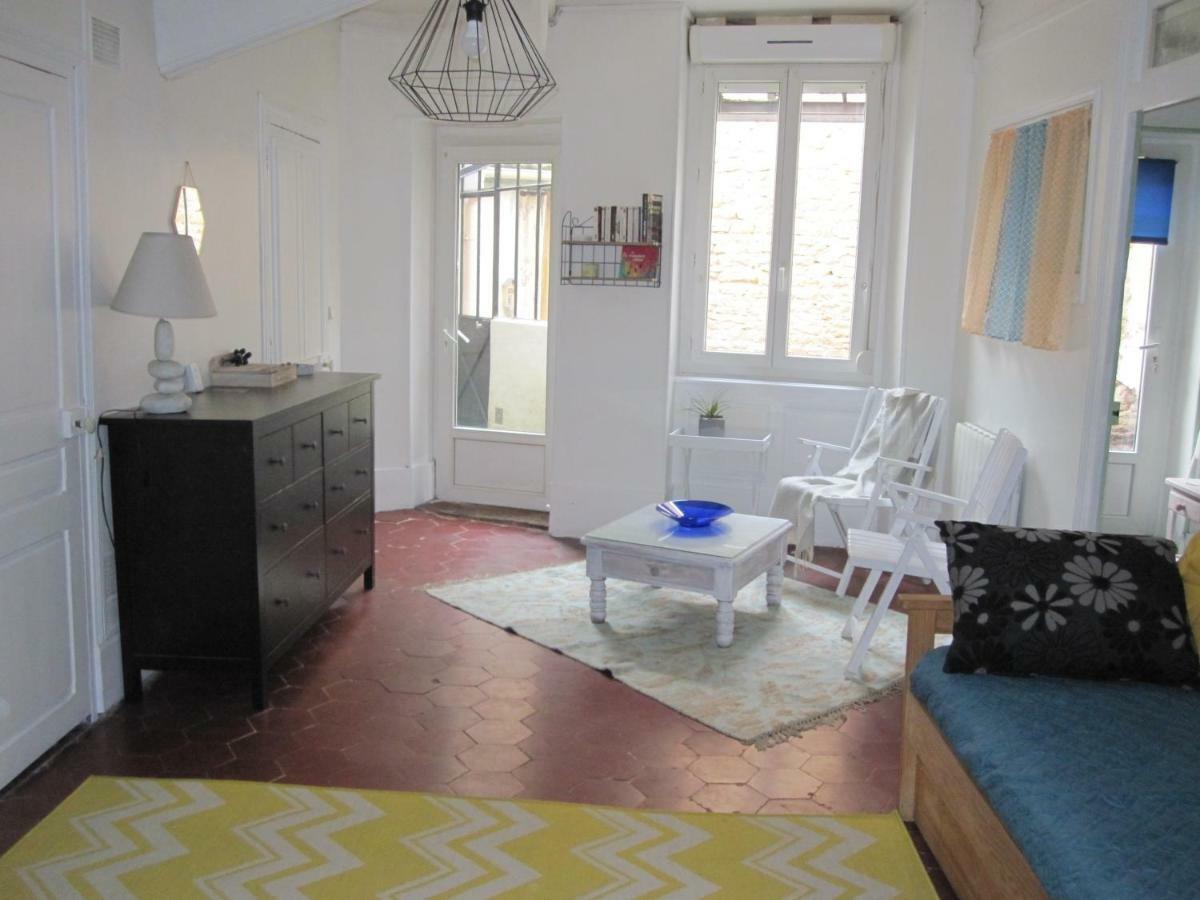 Gite De La Madeleine 80 M2 Apartment Tournus Bagian luar foto